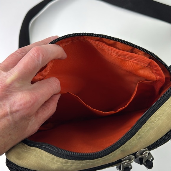 Derek Alexander Unisex Travel Tan Crossbody Bag - Picture 6 of 14